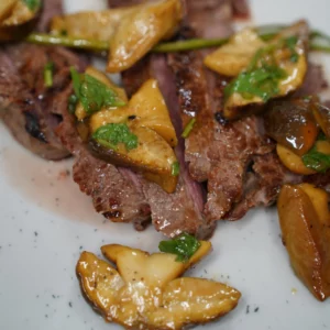Tagliata di manzo ai funghi porcini