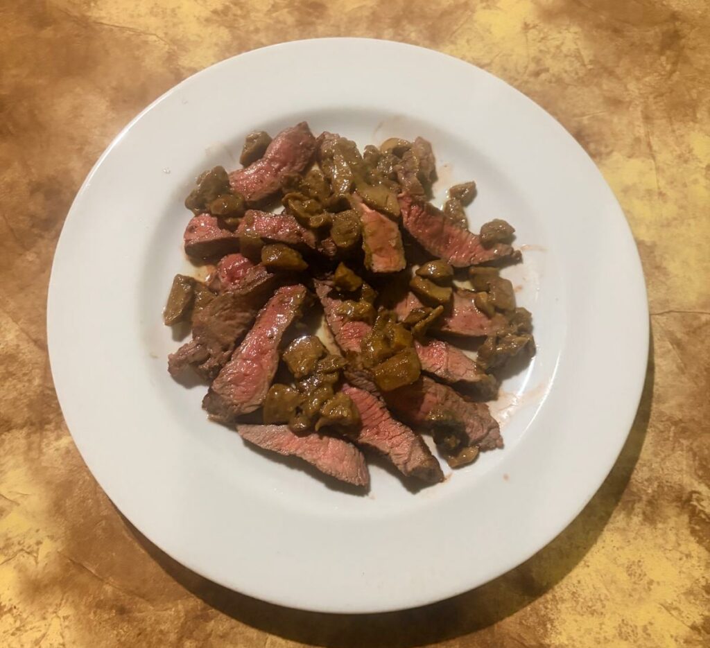 Tagliata di manzo ai funghi porcini